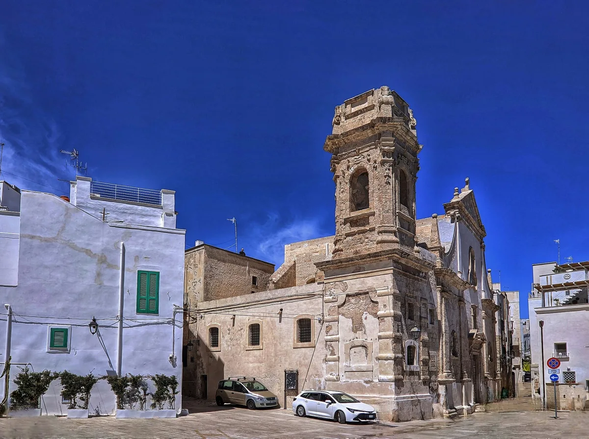 Quando andare a Monopoli: guida onesta ai mesi migliori in Puglia