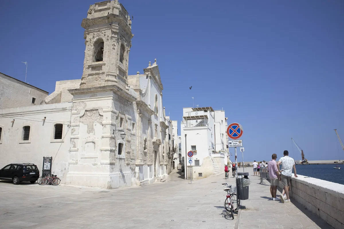 Sentieri vista mare a Monopoli: percorsi a piedi e running con mappa