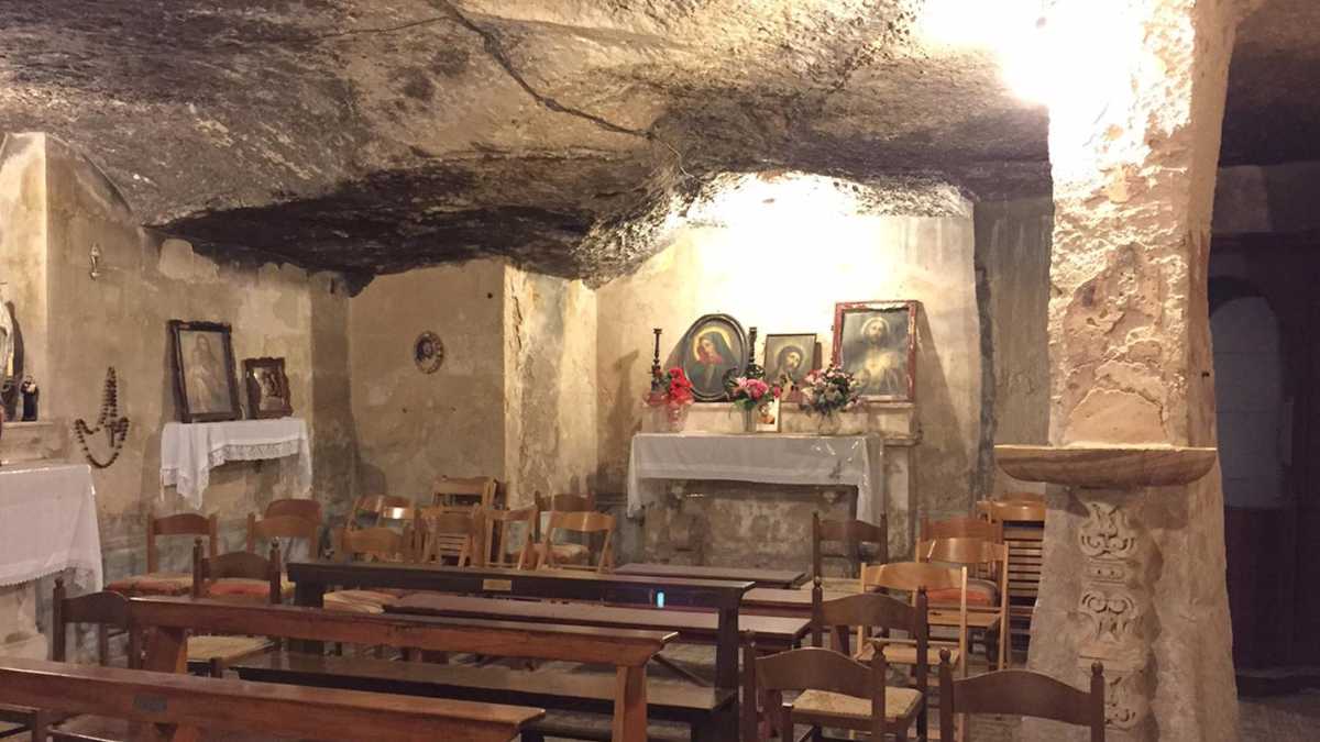 Monopoli: guida alle chiese rupestri tra costa ed entroterra